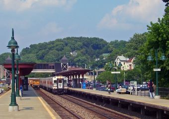 Peekskill train station